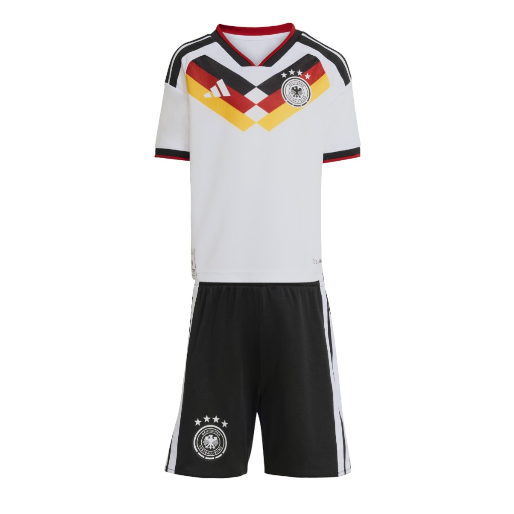 EQUIPAJE ALEMANIA 1º EQUIPACIÓN WC26